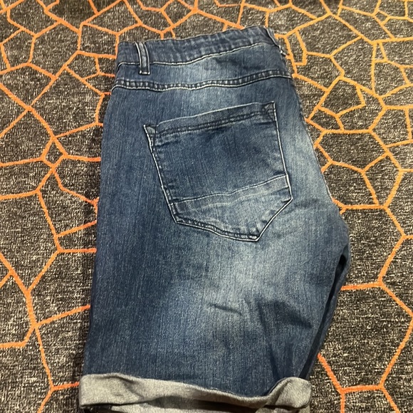 Mens Jean Shorts - Picture 3 of 4